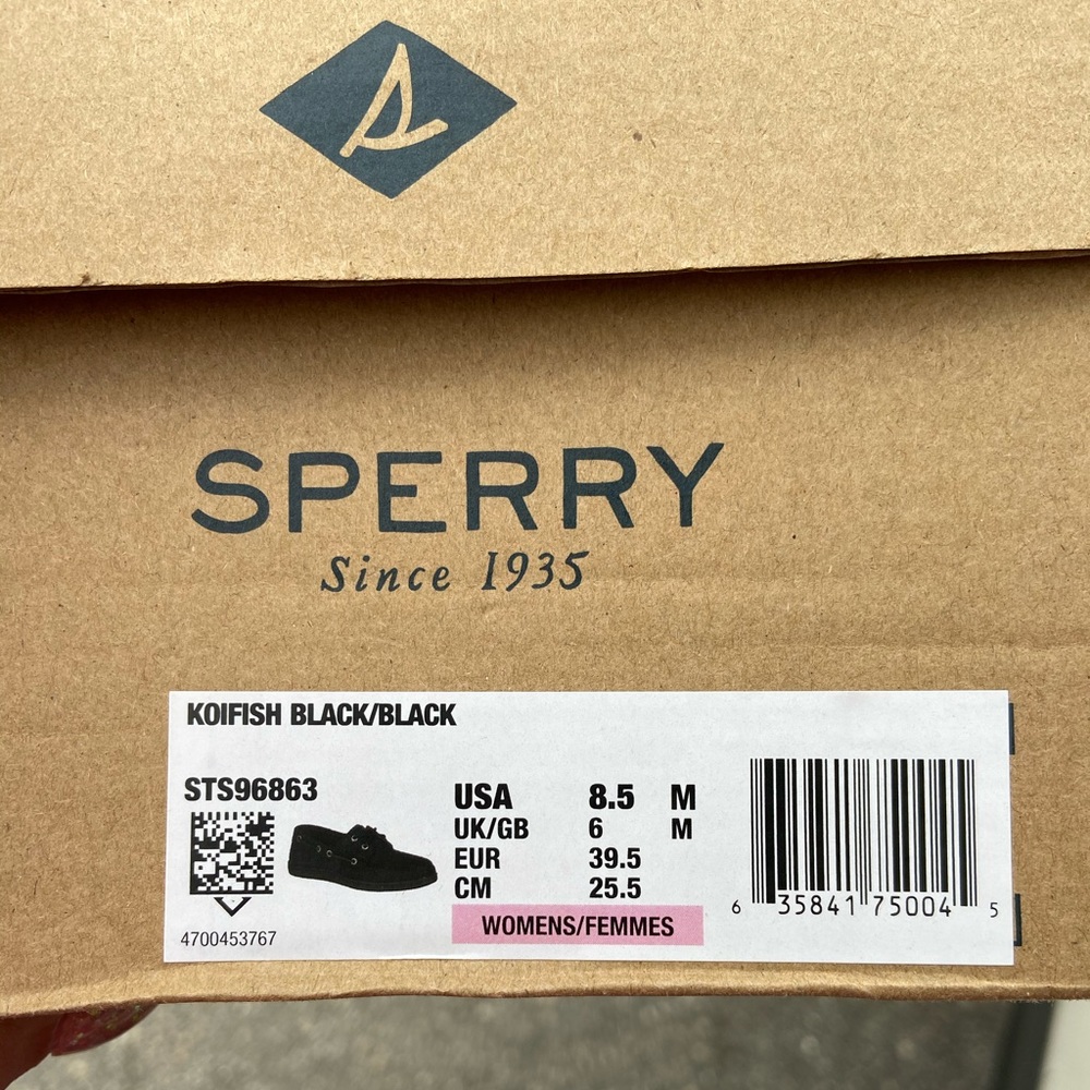8.5 Black Sperry’s